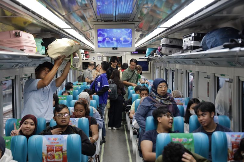 KAI Daop 2 Bandung siapkan 24 perjalanan KA jarak jauh reguler untuk angkutan Lebaran 2026.