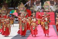 Pemerintah Provinsi Jawa Barat Melalui Dinas Pariwisata dan Kebudayaan Provinsi Jawa Barat telah menggelar Pekan Kebudayaan Daerah Provinsi Jawa Barat tahun 2025 yang mengusung tema “Mapag Pajajaran Anyar: Caruban Nagari Pangripta Budaya” di Alun-alun Sangkala Buana Kota Cirebon.