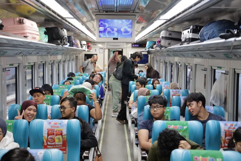 KAI Daop 2 Bandung siapkan 67.410 tempat duduk hadapi libur panjang Isra’ Mi’raj 2026.