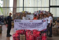 KAI Daop 2 Bandung salurkan bantuan TJSL bagi korban tanah longsor di Cisarua, Kabupaten Bandung Barat.
