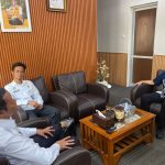 Peci Peupeujeuh Karya Warga Binaan Diperkenalkan Lapas Kuningan ke Pemda