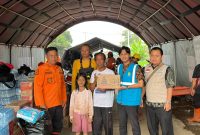 YBM PLN UP3 Majalaya salurkan bantuan sembako kepada warga terdampak banjir di Kp Bojong Keusik,Desa Bojong,Kec.Majalaya, kab.Bandung.