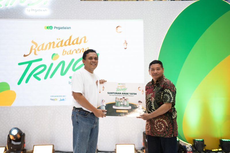 PT Pegadaian Kantor Wilayah X Jawa Barat saat memberikan santunan