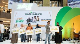 Penyerahan hadiah dilakukan dalam rangkaian acara Ramadan Bareng TRING! yang digelar pada Minggu (8/3/2026) di Trans Studio Mall Bandung.