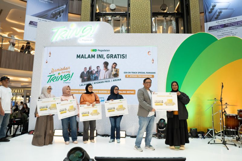 Penyerahan hadiah dilakukan dalam rangkaian acara Ramadan Bareng TRING! yang digelar pada Minggu (8/3/2026) di Trans Studio Mall Bandung.
