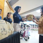 KAI Daop 2 Bandung Bagikan Takjil Gratis untuk Penumpang KA Jarak Jauh Selama Masa Angkutan Lebaran 2026