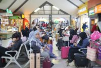 PT Kereta Api Indonesia (Persero) Daop 2 Bandung memprediksi puncak arus mudik Angkutan Lebaran 2026 terjadi pada hari ini, Rabu, 18 Maret 2026.