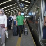 Dibalik Ramainya Angkutan Lebaran 2026, Ratusan Porter Hadir Berikan Kenyamanan di wilayah Daop 2 Bandung