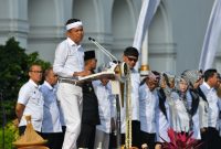 Gubernur Jawa Barat,Dedi Mulyadi saat silaturahmi bersama pegawai Pemerintah Daerah Provinsi Jawa Barat dan para kepala daerah se-Jawa Barat di Gedung Sate, Senin (30/3/2026).