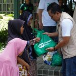 Pegadaian Kanwil X Jawa Barat Serahkan Mobil Siaga dan Ratusan Paket Sembako untuk Warga Batukaras