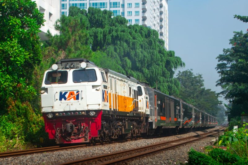 PT Kereta Api Indonesia (Persero) kembali menghadirkan inovasi layanan transportasi baru dengan meluncurkan Kereta Api (KA) Sangkuriang relasi Bandung – Ketapang Banyuwangi.