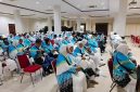 Sebanyak 440 calon jemaah haji kloter pertama asal Kota Bandung, Jawa Barat, mulai diberangkatkan ke Asrama Haji KJT Indramayu pada Rabu 22 April 2026 pagi.