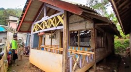 Berkat TMMD janda lansia di Garut akhirnya punya rumah layak.