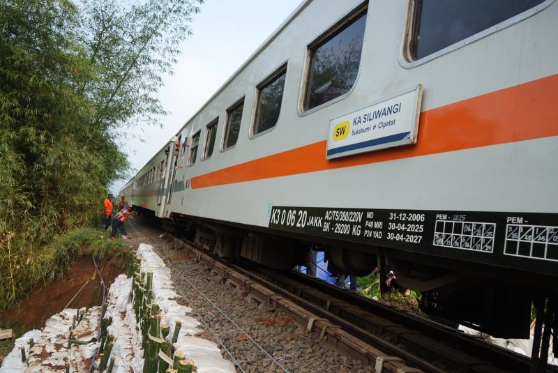 Perbaikan jalur Cibeber–Lampegan selesai, KA Siliwangi kembali beroperasi normal pada Jumat, 24 April 2026.