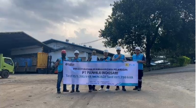 Sambut Hari Buruh, PLN UP3 Majalaya tuntaskan tambah daya industri PT Panfila Indosari.