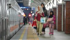 PT KAI Daop 2 Bandung siapkan 27 perjalanan KA selama periode libur panjang Hari Buruh Internasional.
