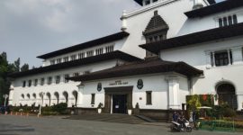 Gedung Sate, Kantor Pemerintahan Provinsi Jawa Barat.