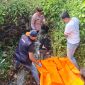 Sesosok mayat pria ditemukan warga dalam selokan di Kampung Salagedang, RT 001 RW 003, Desa Sukalilah, Cibatu -Garut,Jumat (1/5/2026).