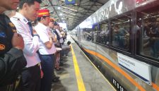 KA Sangkuriang Bandung - Ketapang resmi berangkat perdana hari ini,buka konektivitas baru Jawa Barat hingga ujung timur Jawa.