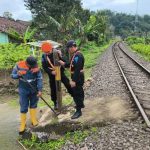KAI Daop 2 Bandung Tutup 29 Perlintasan Sebidang Liar, Masyarakat Dilarang untuk Membuka