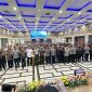 Kapolda Jabar, Irjen Pol. Dr. Rudi Setiawan, S.I.K., S.H., M.H., “ngariung” bareng keluarga besar FKPPI dan KBPP Polri dalam acara Halal Bihalal yang penuh khidmat di
aula lantai 4 Dit Lantas Polda Jabar, Selasa (5/5/2026).
