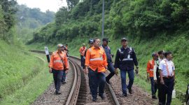Jajaran manajemen KAI Daop 2 Bandung pastikan keselamatan perjalanan KA.