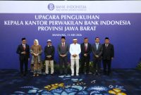 Gubernur Jawa Barat,Dedi Mulyadi menghadiri pengukuhan Kepala Perwakilan Bank Indonesia Provinsi Jawa Barat, di Kantor Perwakilan BI Jabar, Kota Bandung, Senin (11/5/2026).