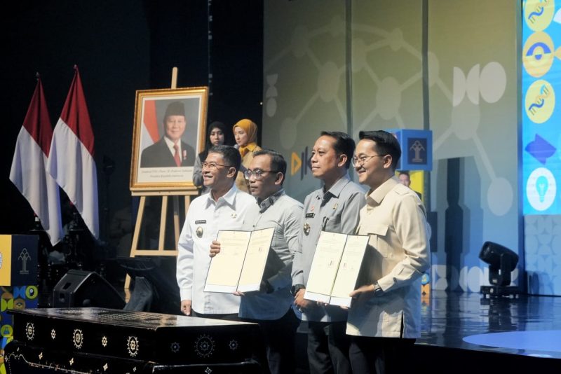 Wakil Gubernur Jawa Barat Erwan Setiawan mendorong mahasiswa untuk mendaftarkan inovasinya ke Kantor Wilayah Kementerian Hukum Jabar agar memiliki hak cipta secara resmi.