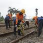KAI Daop 2 Bandung ganti 2.800 meter rel untuk tingkatkan keselamatan dan kenyamanan perjalanan KA.
