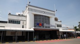 KAI Daop 2 Bandung imbau pelanggan datang lebih awal ke stasiun jelang pertandingan bola Persib Bandung.
